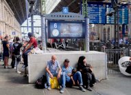 لاجئون سوريون يعبرون الى اوروبا عبر القطب الشمالي