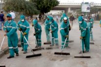 إنتقادات سياسية لبنانية لمناقصة النفايات