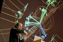 الفيزيائي فرانك فيلتشك: العالم قطعة فنية رائعة 