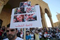 إعلاميون وفنانون لبنانيون يؤيدون الحراك الشعبي 