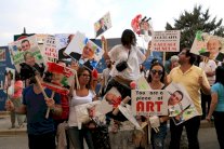 بالصور: لبنانيون يبدعون في التهكم على السياسيين