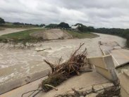 المركز الأميركي للأعاصير يقلل من مخاطر