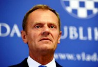 توسك محذرا: تدفق اللاجئين على أوروبا سيستمر لسنوات