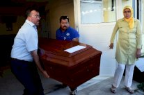 دفن الطفل السوري الغريق وشقيقه ووالدته في كوباني