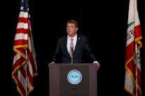 كارتر: الاتفاق النووي يعزز الخيار العسكري الاميركي