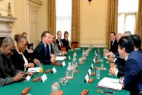 بريطانيا مستعدة لاستقبال 15 ألف لاجئ سوري