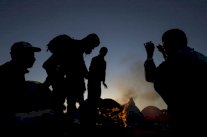 إصابة 6 أشخاص في حريق مأويين للاجئين في ألمانيا