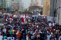 السفارة الأميركية واحتجاجات لبنان.. هذا ما يجمعهما!