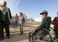 لاجئون سوريون يتحدون إعاقتهم للعبور نحو أوروبا