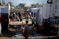 مصير محزن ينتظر صغار اللاجئين السوريين في لبنان
