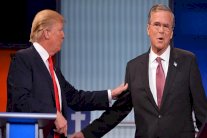 ترامب يهاجم بوش بسبب الإسبانية