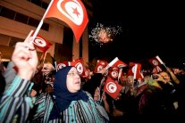 تونس: نشطاء يدعون للتظاهر ضد قانون 