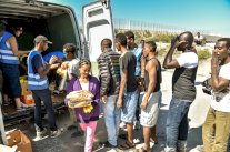 عدم إقبال فرنسي على تظاهرة داعمة لاستقبال اللاجئين