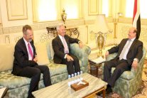 هادي: اعتراف الحوثيين بالشرعية أساس أي حوار قادم