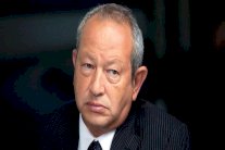 ساويرس يفاوض لشراء جزيرتين في اليونان للاجئين