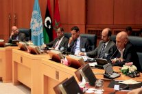 نقطتان تعوقان حوار الصخيرات بين الليبيين