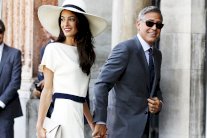 جورج وأمل كلوني ينويان تبني طفل سوري