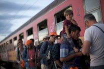 توقع وصول حتى 13 الف لاجىء السبت الى ميونخ