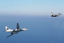 مقاتلتان بريطانيتان تعترضان قاذفتين روسيتين