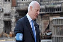 دي ميستورا مستمر في لجانه وسط توقعات بالفشل