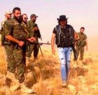 تاجر مخدرات مشهور يزور مقاتلي حزب الله !