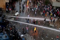 الحكومة اللبنانية تقر خطة لمعالجة أزمة النفايات