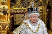  بريطانيا تحتفل بملكتها! 