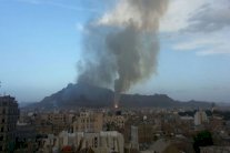 التحالف يقصف مواقع عسكرية في اليمن