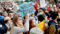 تظاهرات مؤيدة وأخرى رافضة لتدفق المهاجرين على ألمانيا