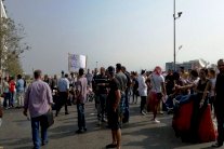 اللبنانيون يتظاهرون تزامنا مع طاولة الحوار 