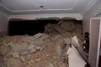 انهيارجبلي على مبنى سكني بمكة وإصابة شخصين