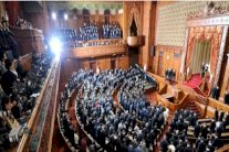 البرلمان الياباني يقر اليوم قوانين دفاعية مثيرة للجدل