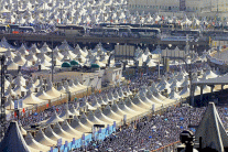 الحجاج يقضون يوم التروية تمهيدا للوقفة الكبرى في عرفة