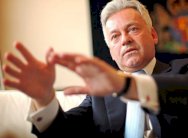 بريطانيا تدعم التحالف وتدعو لحل سلمي في اليمن