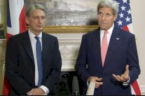 كيري: على موسكو وطهران الضغط على بشّار