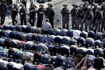 صدامات في باحة المسجد الاقصى في القدس