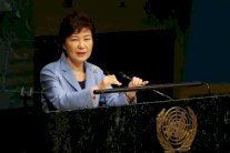 بيونغ يانغ تهدد بإلغاء اجتماع العائلات