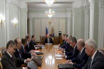 بوتين يجتمع مع مجلس الأمن القومي 