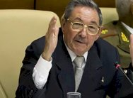 كاسترو يدعو إلى إنهاء الحظر الأميركي على بلاده