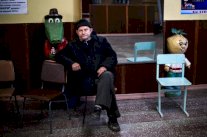 قرى بشرق أوكرانيا تنتقل من هيمنة طرف إلى سلطة آخر