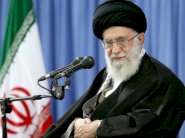 خامنئي يحض جميع الايرانيين على المشاركة في الانتخابات