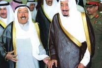 الكويت تستدعي سفيرها من ايران