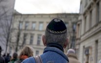 هجوم مرسيليا يثير جدلا في فرنسا حول ارتداء القلنسوة اليهودية