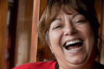 الشعور بالسعادة يكبر كلما قلّ مستوى الأمان!