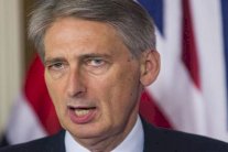 هاموند يحادث القادة الأتراك حول الإرهاب وسوريا