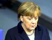 قبضة ميركل على الحكم تتراخى بسبب أزمة اللاجئين