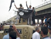 هولاند يعلن