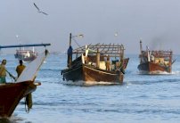  وفاة أحد البحارة إثر تعرض قارب بحريني لقرصنة