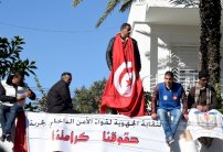 تونس تخفض مجددا ساعتين من مدة حظر التجول الليلي