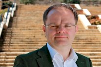 مسؤول بريطاني يكشف كذب ادعاءات روسيا في سوريا